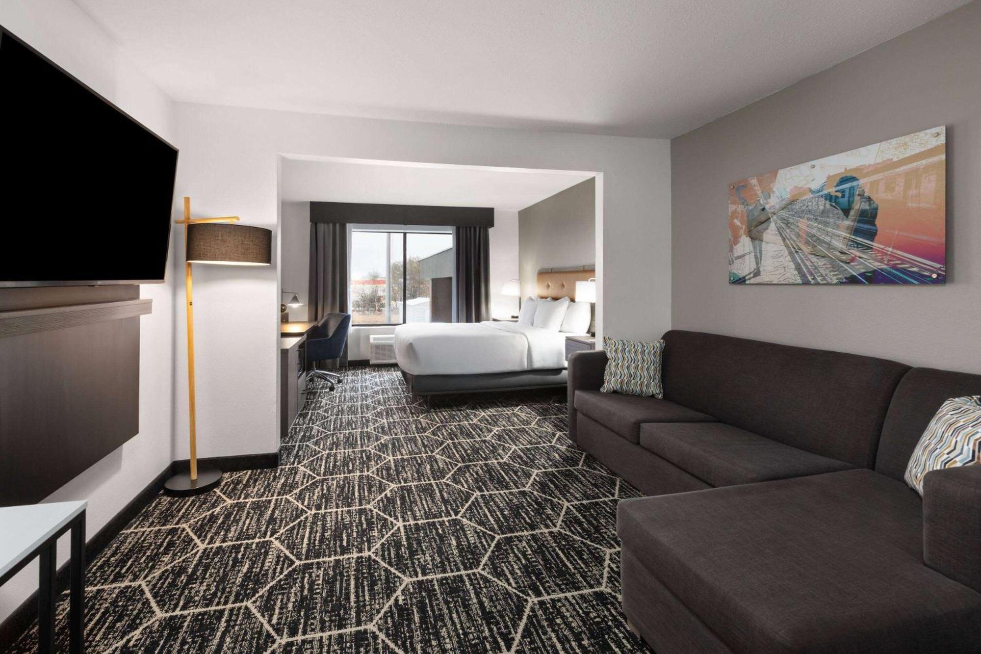 La Quinta Inn & Suites By Wyndham Меридиан Екстериор снимка