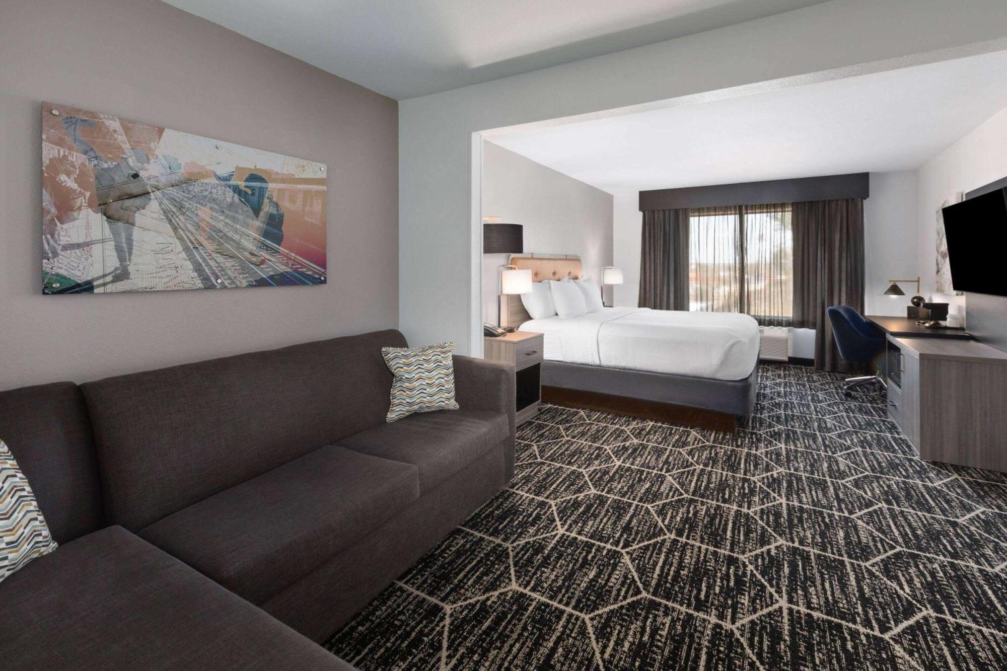 La Quinta Inn & Suites By Wyndham Меридиан Екстериор снимка