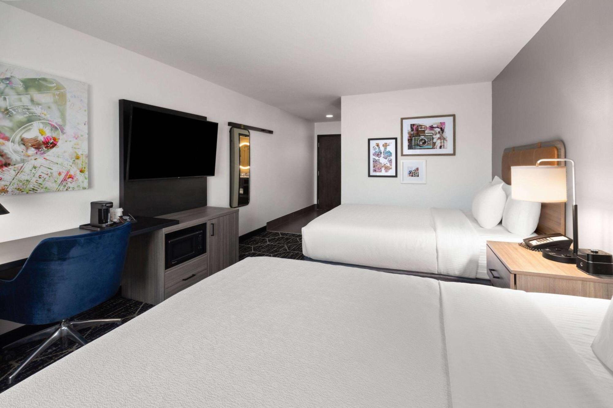 La Quinta Inn & Suites By Wyndham Меридиан Екстериор снимка