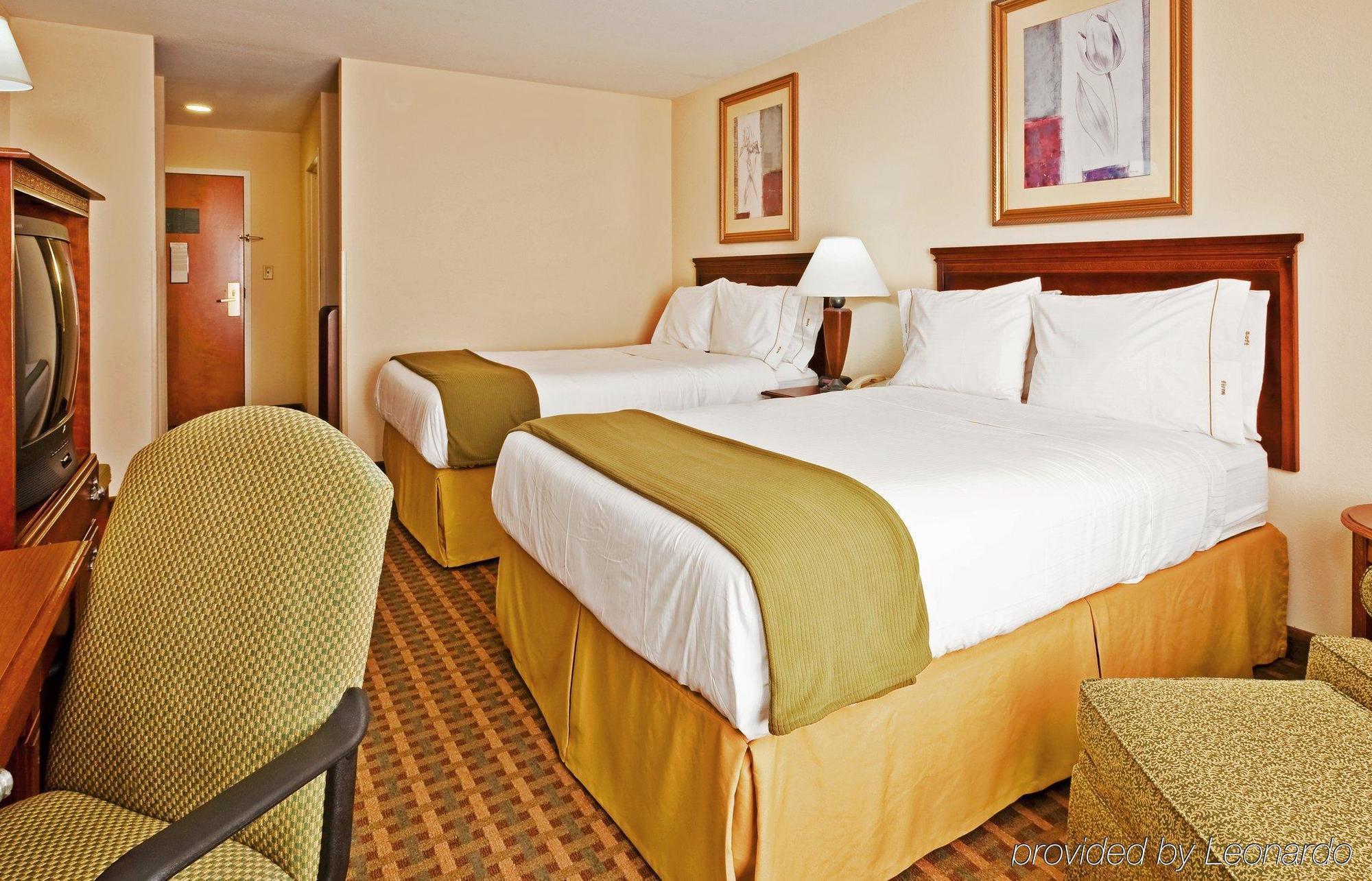 La Quinta Inn & Suites By Wyndham Меридиан Екстериор снимка