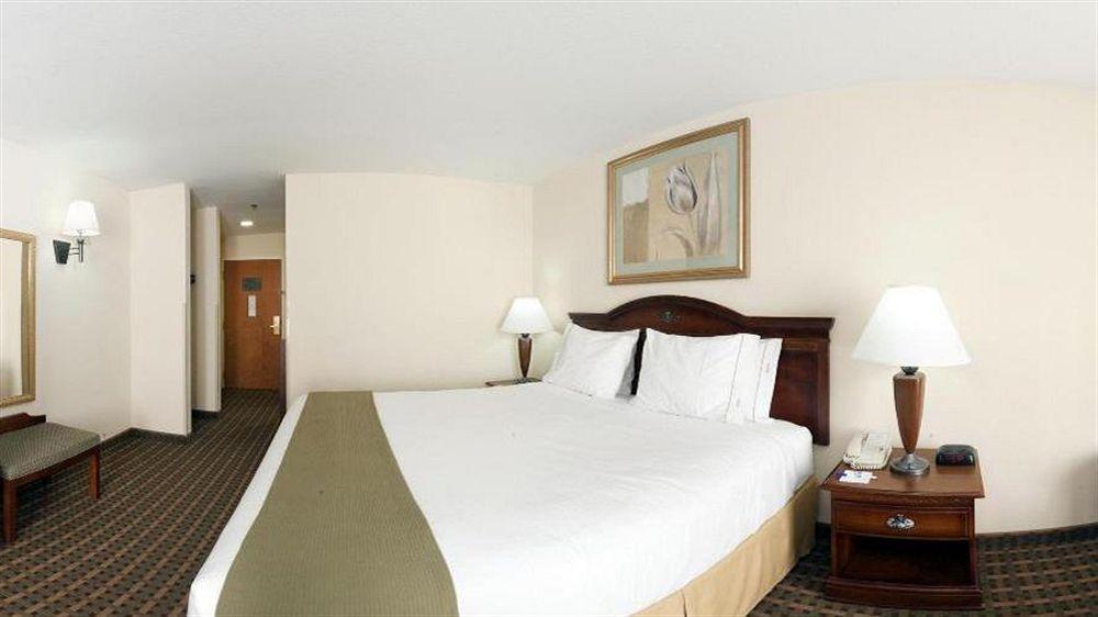 La Quinta Inn & Suites By Wyndham Меридиан Екстериор снимка